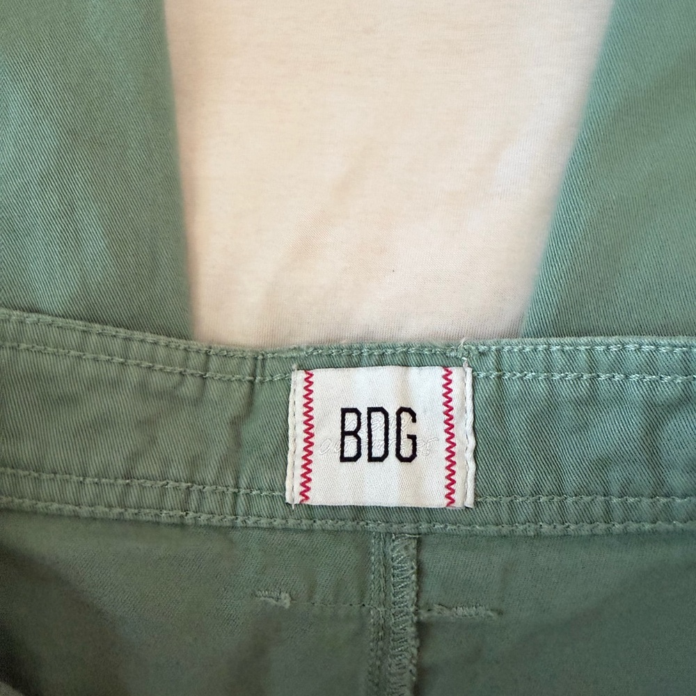 NWT Urban Outfitters Green Cargo Pants - Picture 8 of 11